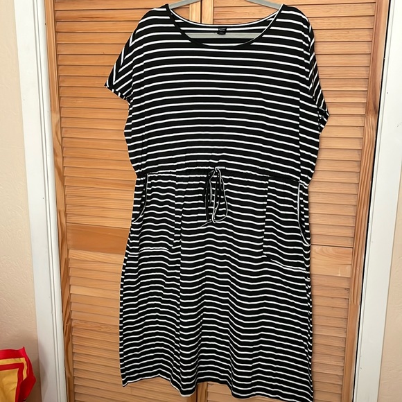 Plus Size Black and White Striped Dress - Picture 2 of 6